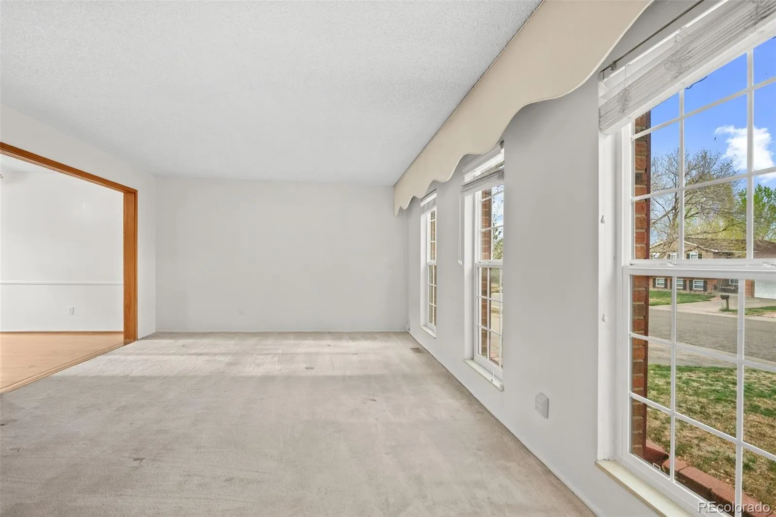2447 S Evanston Street Aurora CO 80014 MLS #REC5948757 04172026154702 1600 11