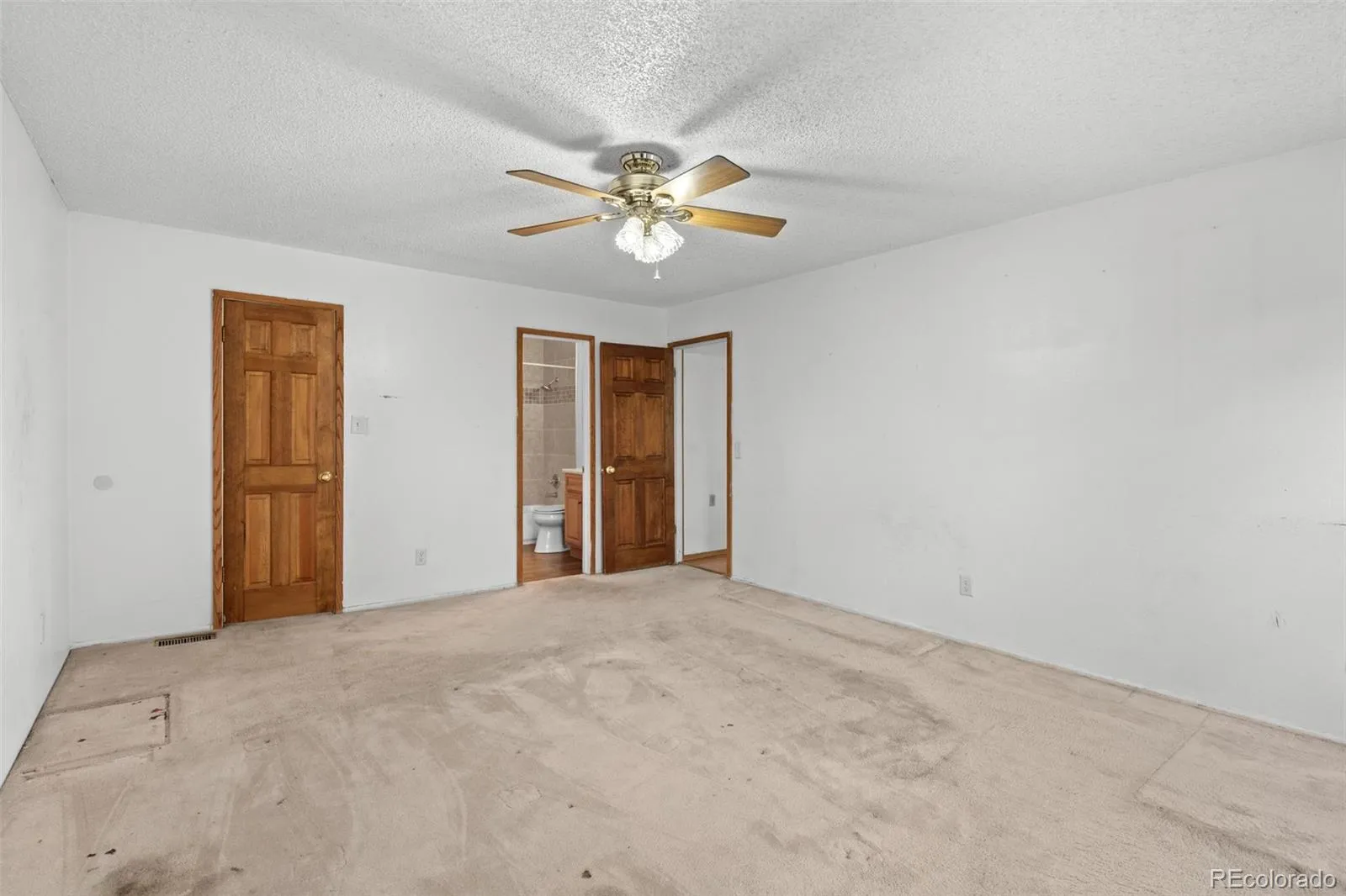 2447 S Evanston Street Aurora CO 80014 MLS #REC5948757 04172026154702 1600 21