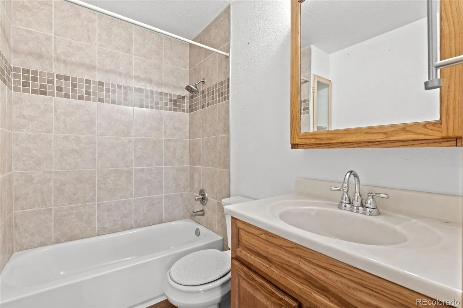 2447 S Evanston Street Aurora CO 80014 MLS #REC5948757 04172026154702 1600 25