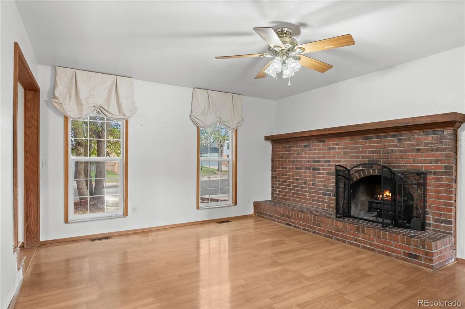 2447 S Evanston Street Aurora CO 80014 MLS #REC5948757 04172026154702 1600 6