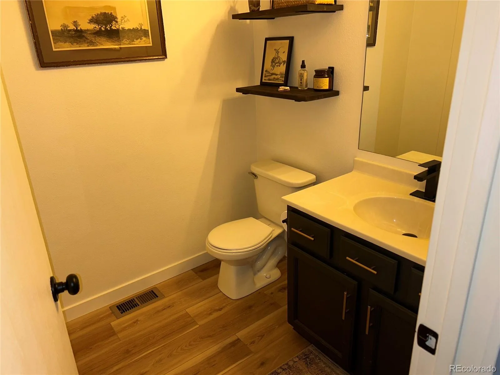 2085 Oakcrest Circle Castle Rock CO 80104 | MLS #REC5949862 05092026192215 1600 9