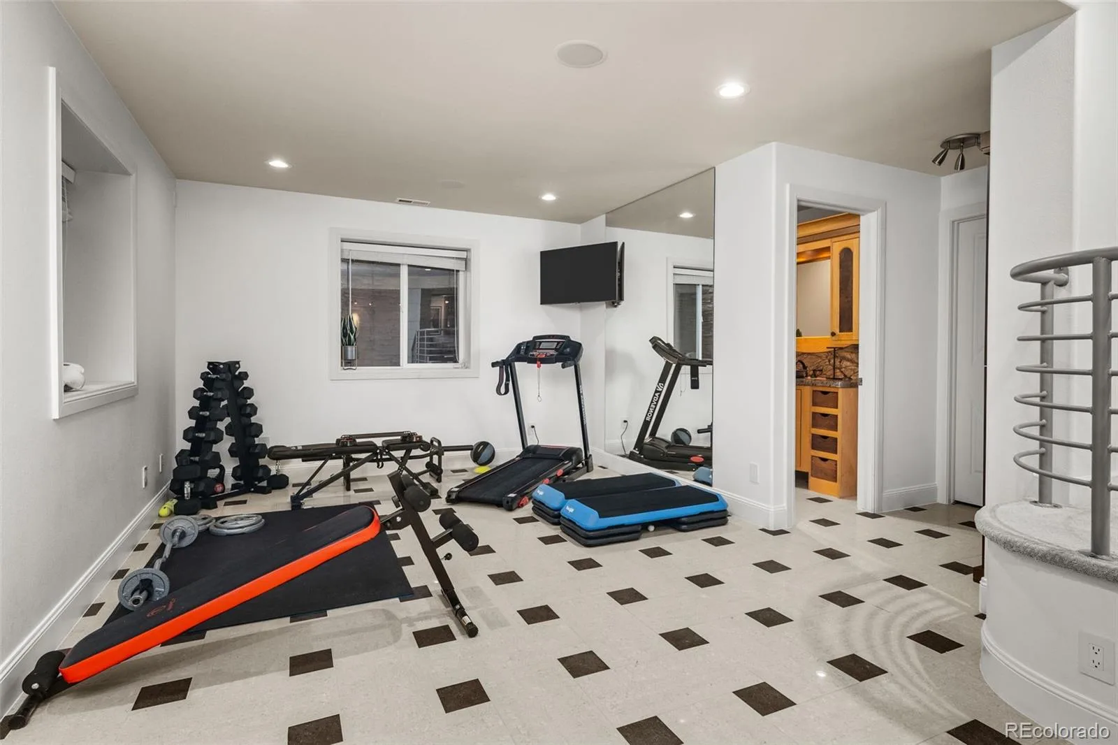 6072 S Paris Street Greenwood Village CO 80111 | MLS #REC5950763 08202026172509 1600 40