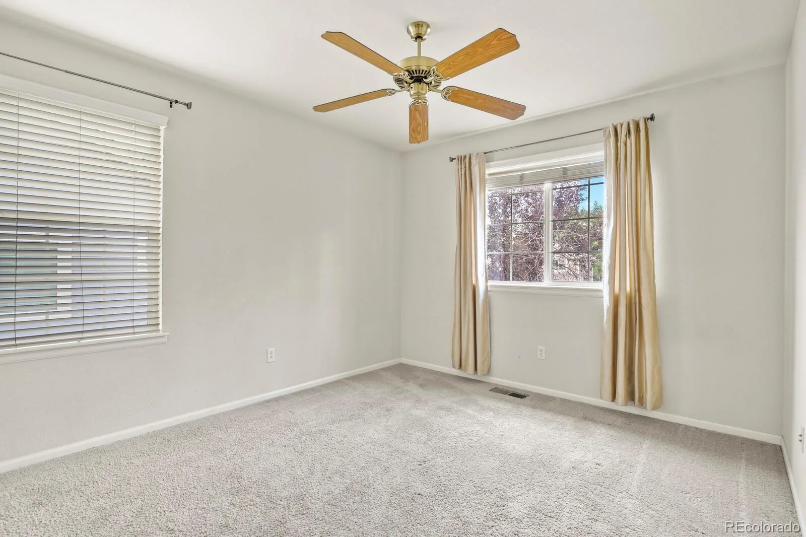20734 E Peakview Place Aurora CO 80016 MLS #REC5952260 06262026201304 1600 24