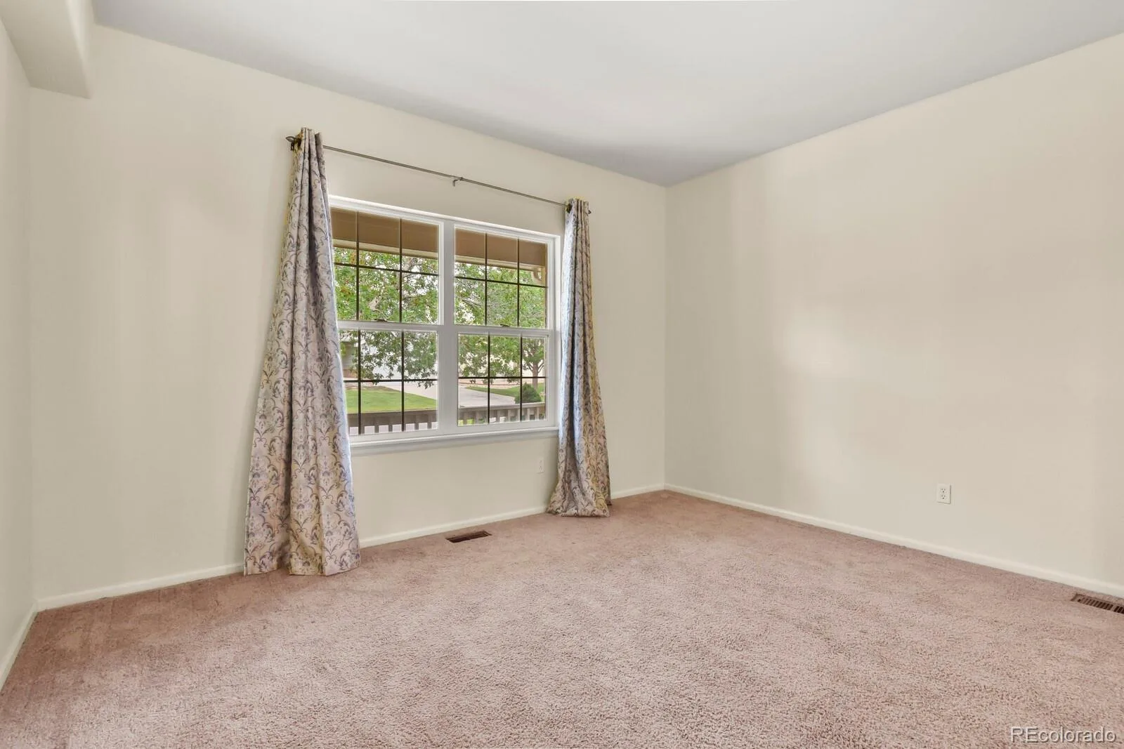 20734 E Peakview Place Aurora CO 80016 MLS #REC5952260 06262026201304 1600 5