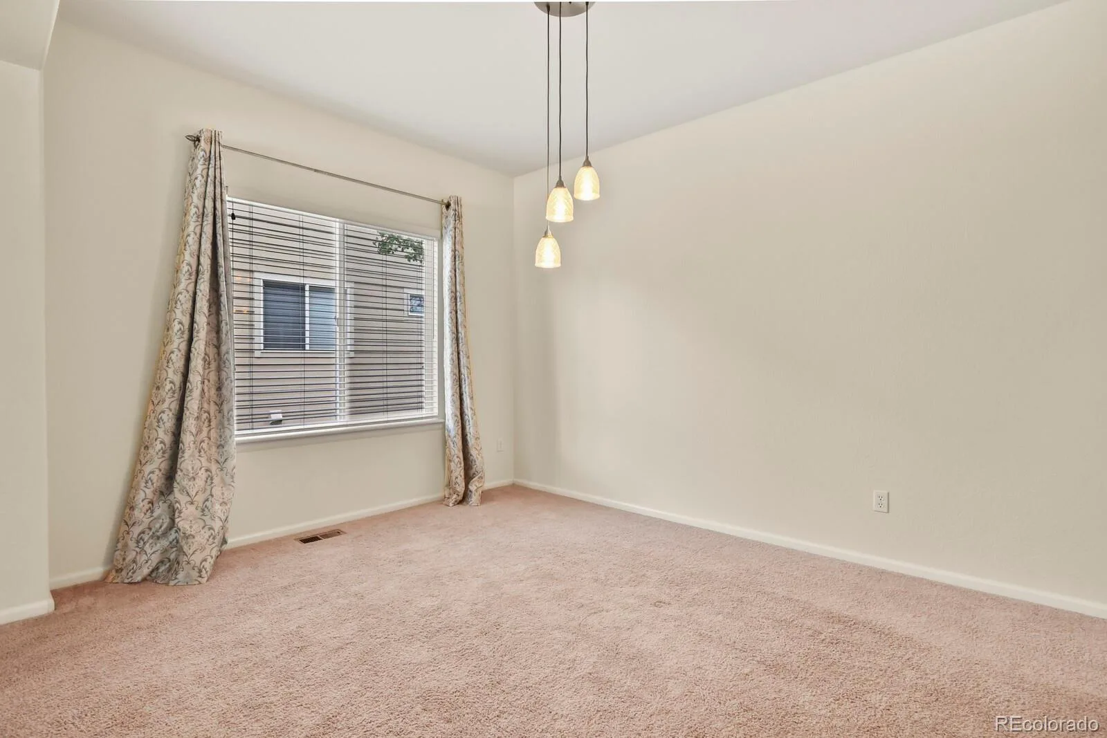 20734 E Peakview Place Aurora CO 80016 MLS #REC5952260 06262026201304 1600 7