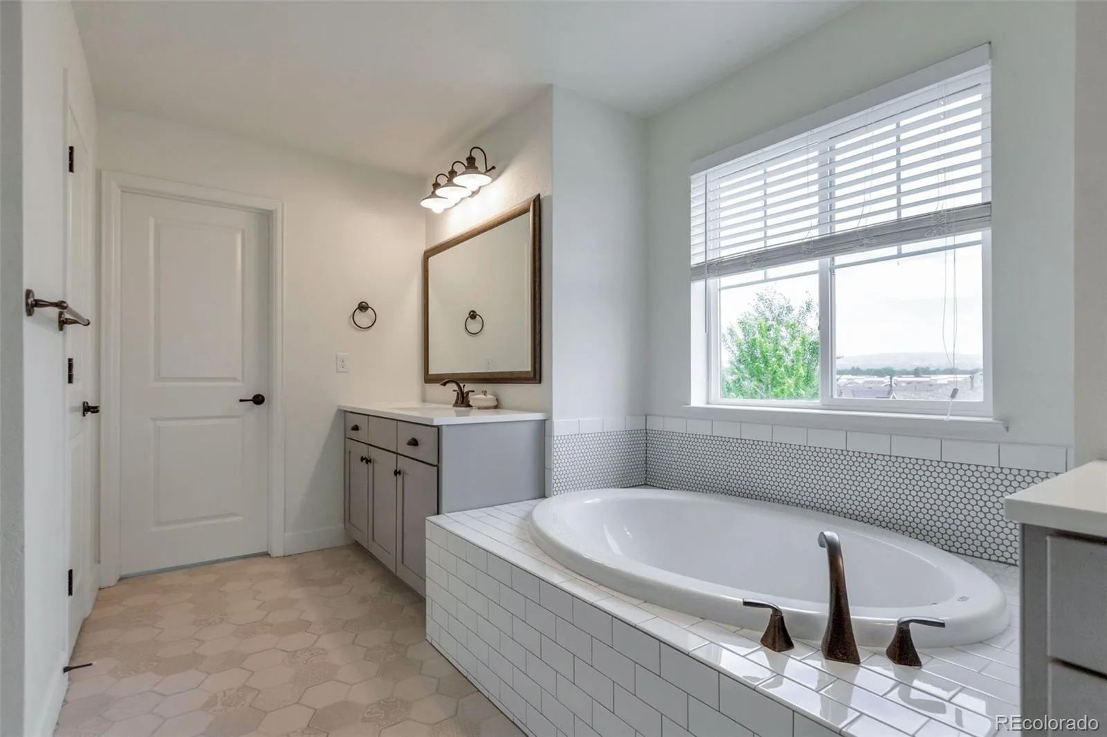 7029 W Warren Avenue Denver CO 80227 MLS #REC5957481 06112026172021 1600 20