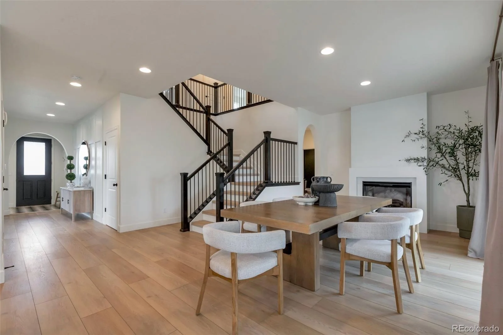 7029 W Warren Avenue Denver CO 80227 MLS #REC5957481 06112026172021 1600 3