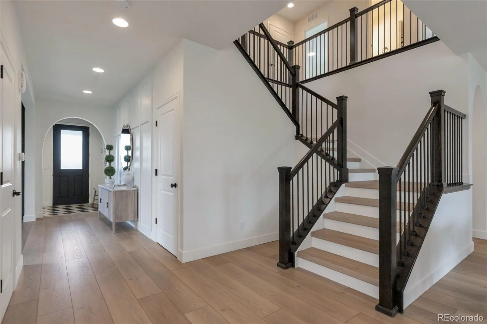 7029 W Warren Avenue Denver CO 80227 MLS #REC5957481 06112026172021 1600 4