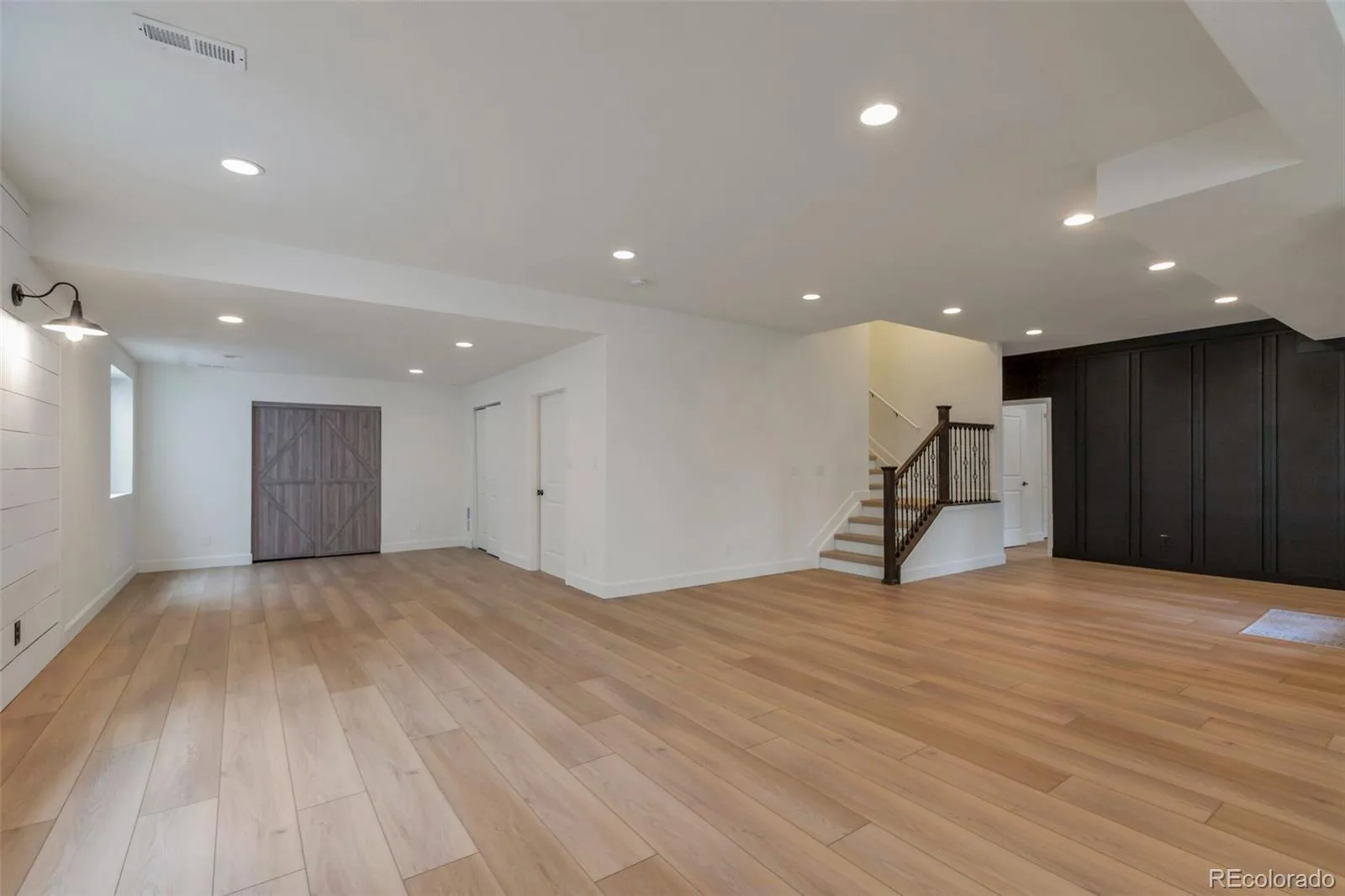 7029 W Warren Avenue Denver CO 80227 MLS #REC5957481 06112026172021 1600 40