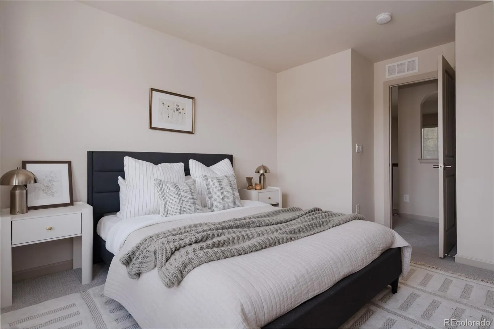 04072026235505 1600 32