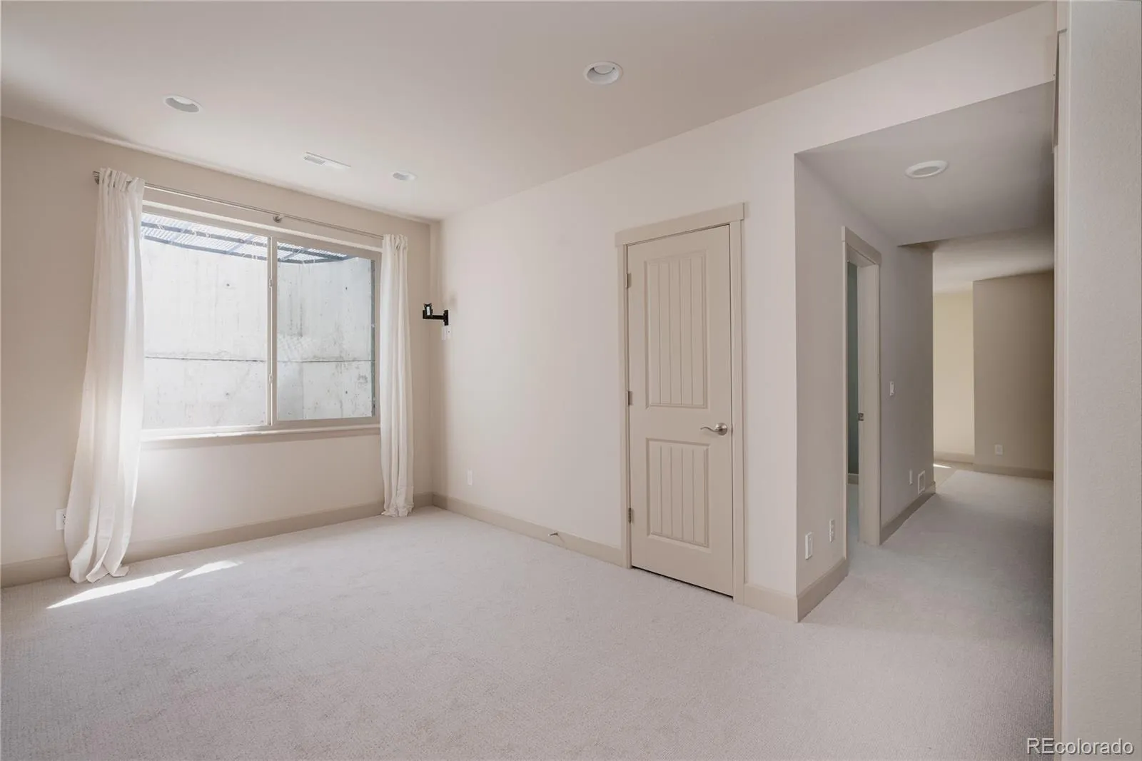 04072026235505 1600 37