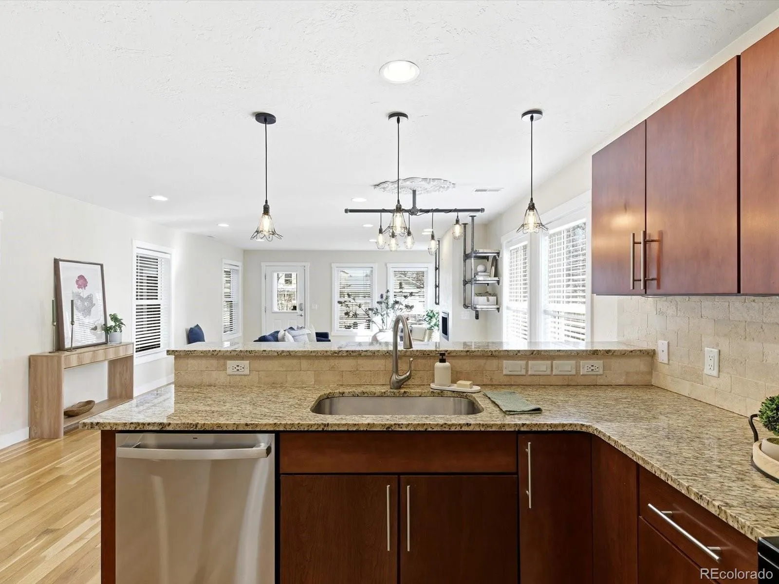 3323 N Clayton Street Denver CO 80205 MLS #REC5961391 04232026172222 1600 13