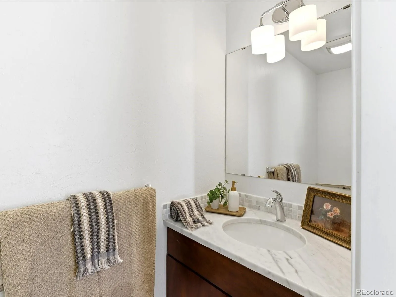 3323 N Clayton Street Denver CO 80205 MLS #REC5961391 04232026172222 1600 19