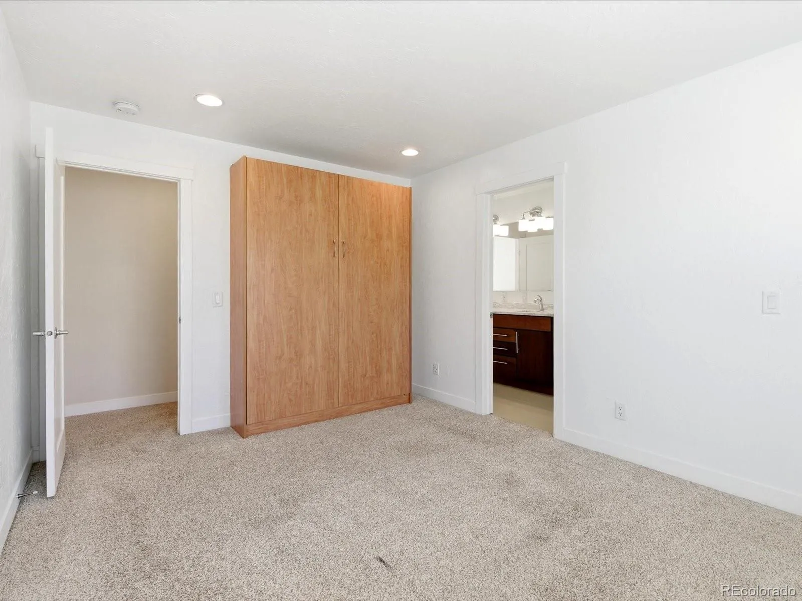 3323 N Clayton Street Denver CO 80205 MLS #REC5961391 04232026172222 1600 31