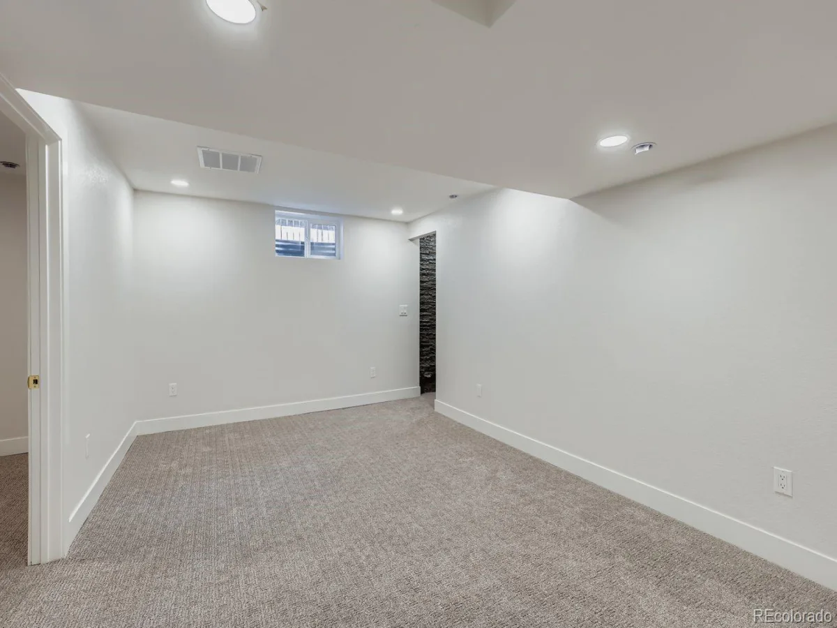 1450 Joliet Street Aurora CO 80010 | MLS #REC5962430 07212026181429 1200 23