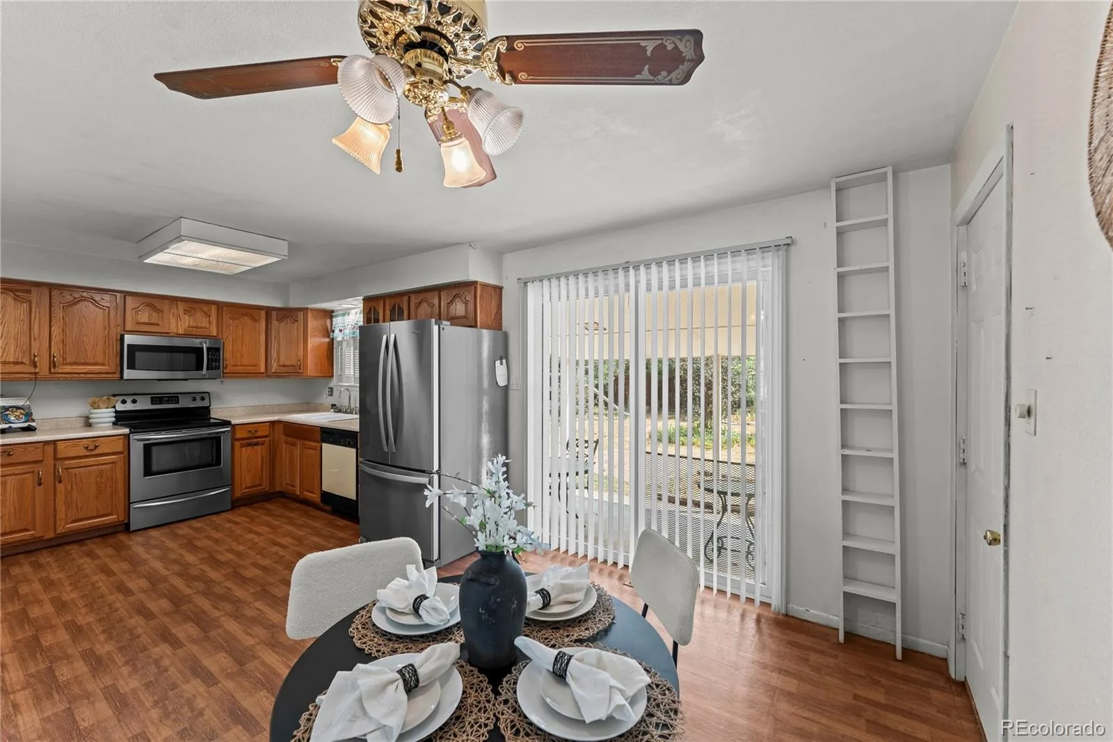 2591 S Eagle Circle Aurora CO 80014 | MLS #REC5962782 08162026050620 1600 10