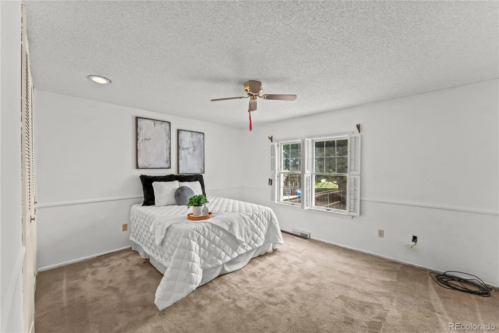 2591 S Eagle Circle Aurora CO 80014 | MLS #REC5962782 08162026050620 1600 15