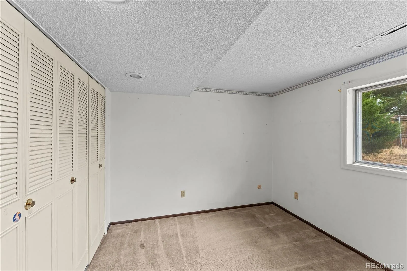 2591 S Eagle Circle Aurora CO 80014 | MLS #REC5962782 08162026050620 1600 25
