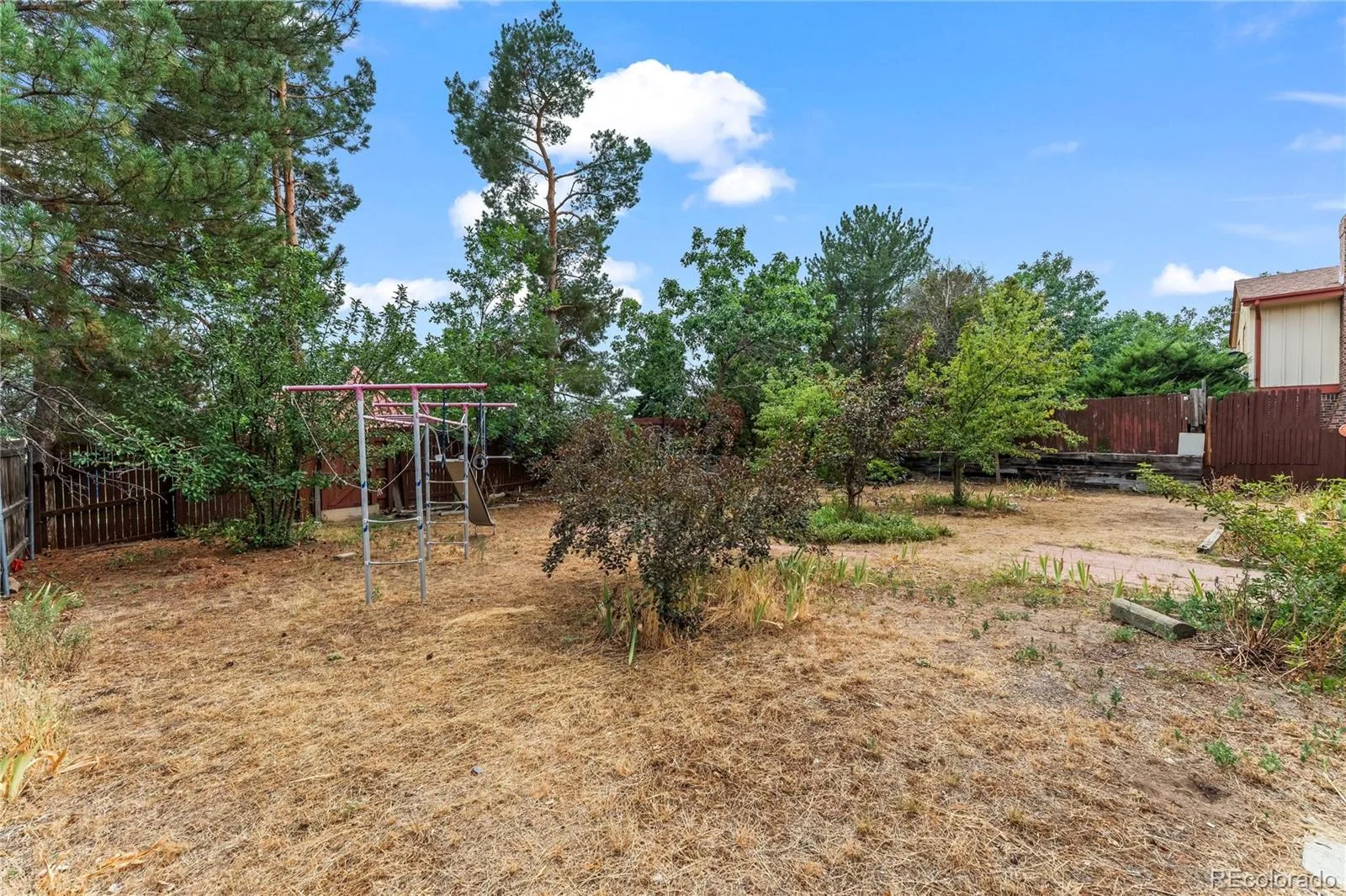 2591 S Eagle Circle Aurora CO 80014 | MLS #REC5962782 08162026050620 1600 32