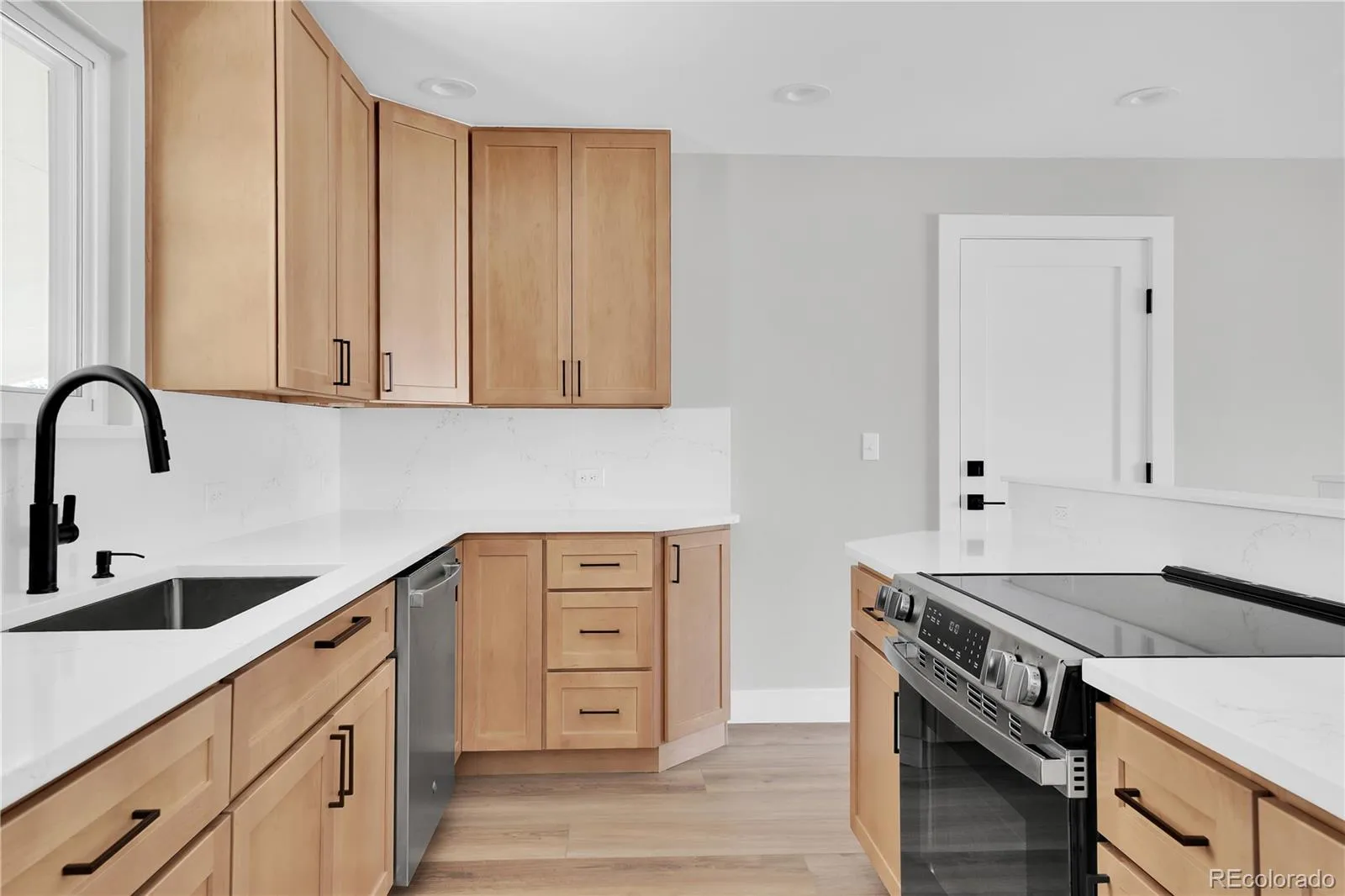 04182026181822 1600 12