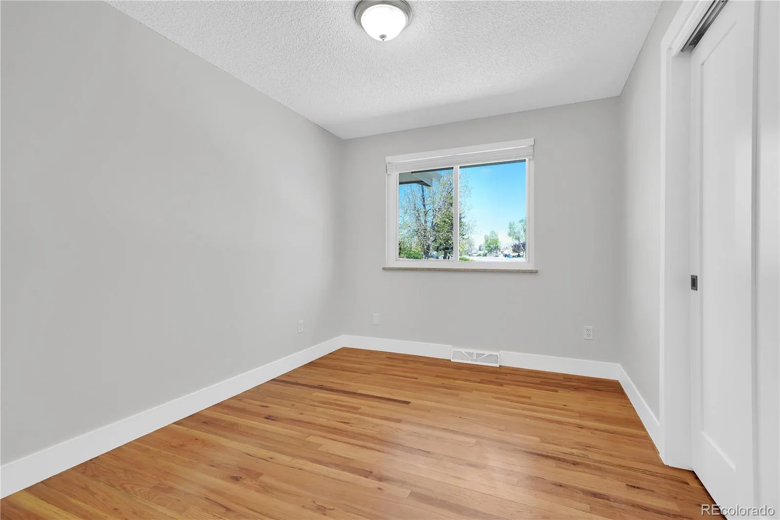 04182026181822 1600 15