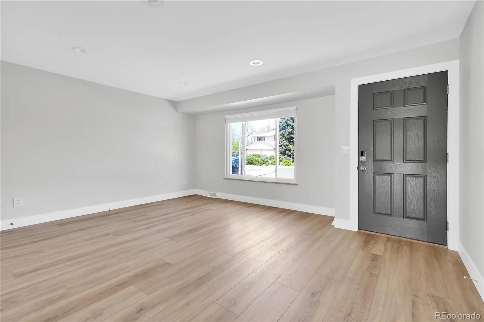 04182026181822 1600 3