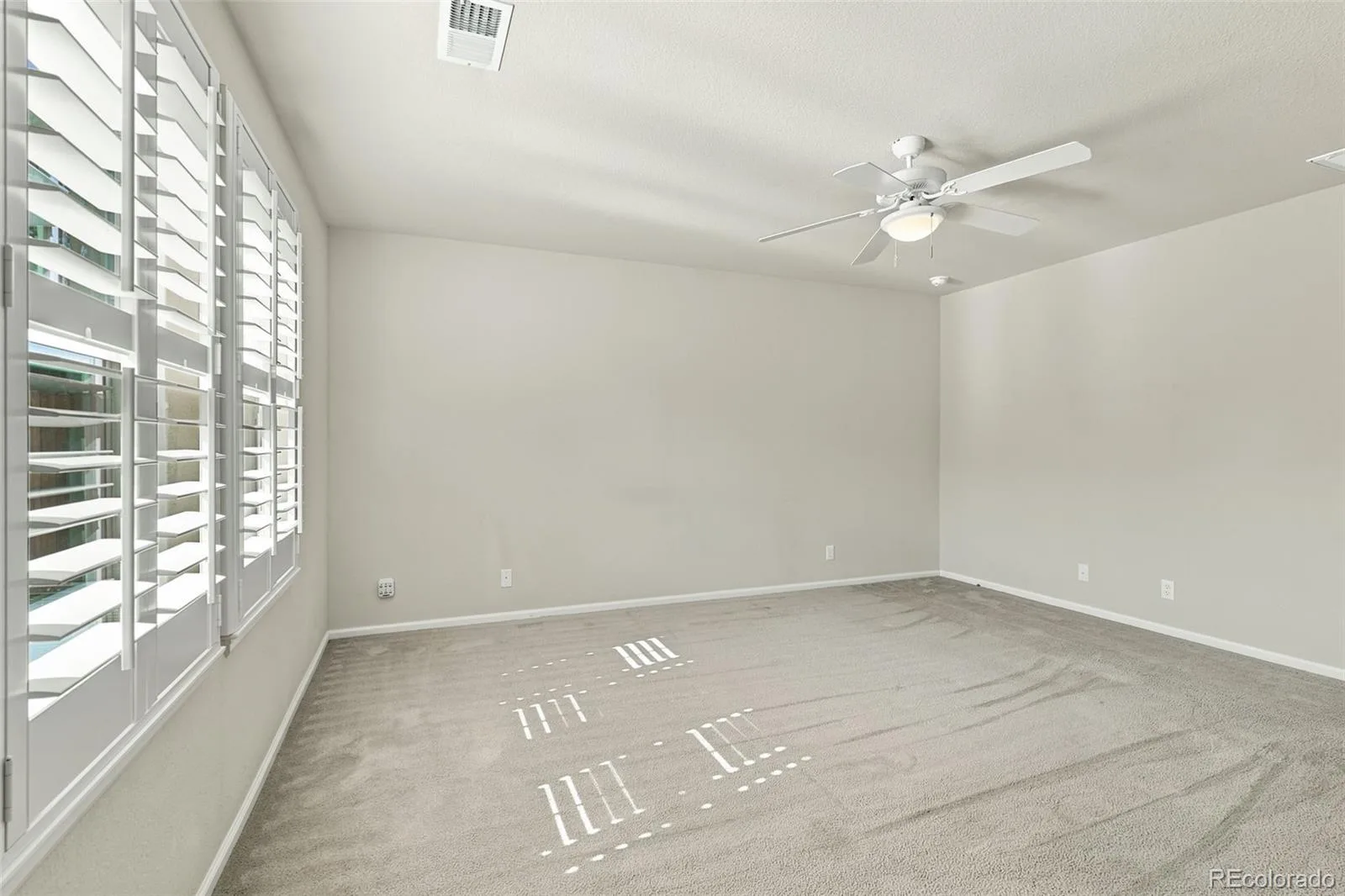 5526 Lewiston Street Denver CO 80239 | MLS #REC5963639 08172026050538 1600 10