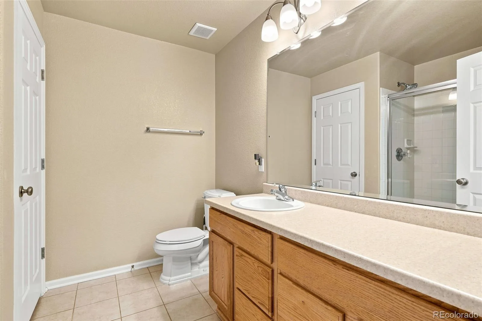 5526 Lewiston Street Denver CO 80239 | MLS #REC5963639 08172026050538 1600 15