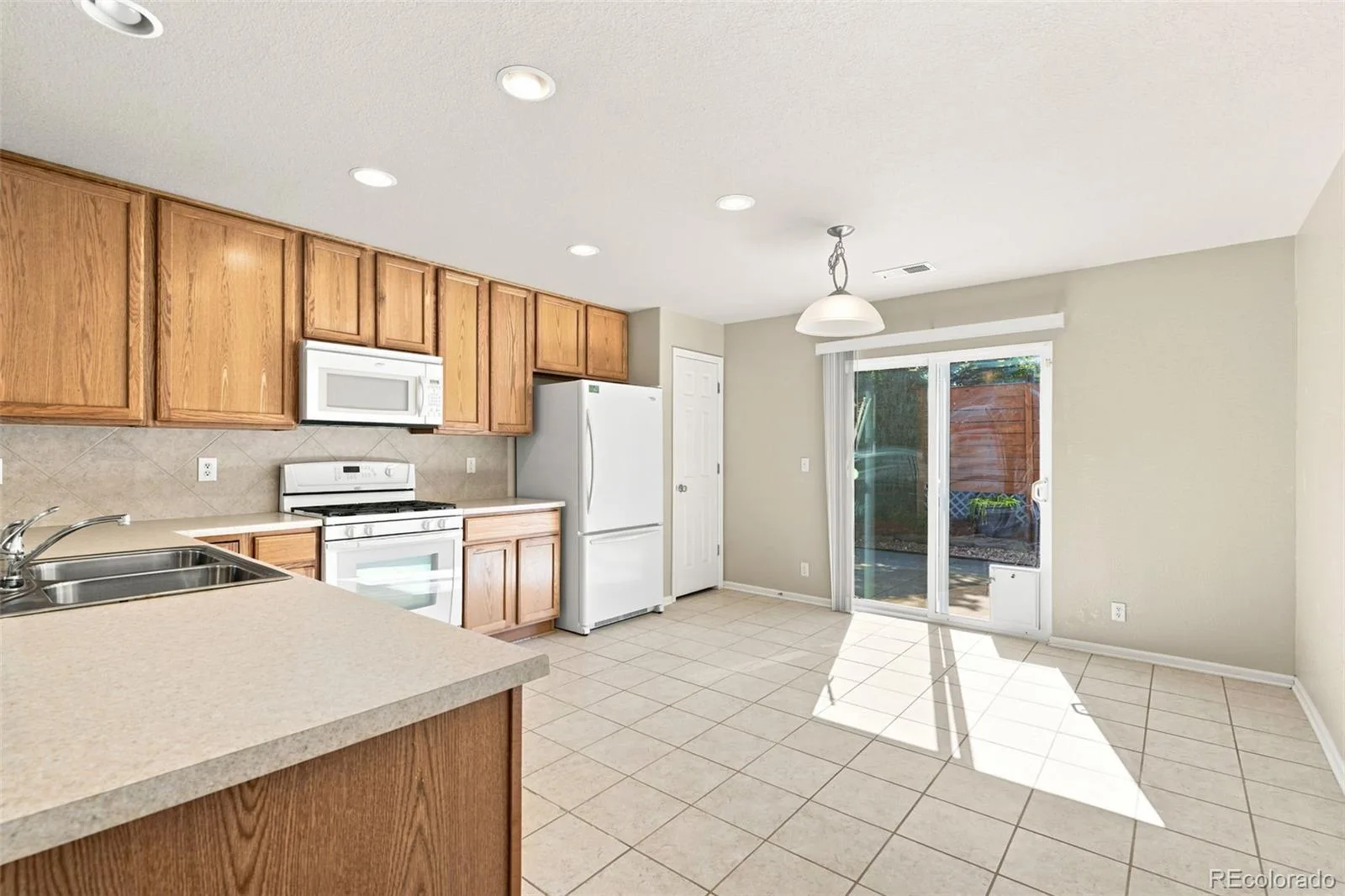 5526 Lewiston Street Denver CO 80239 | MLS #REC5963639 08172026050538 1600 6