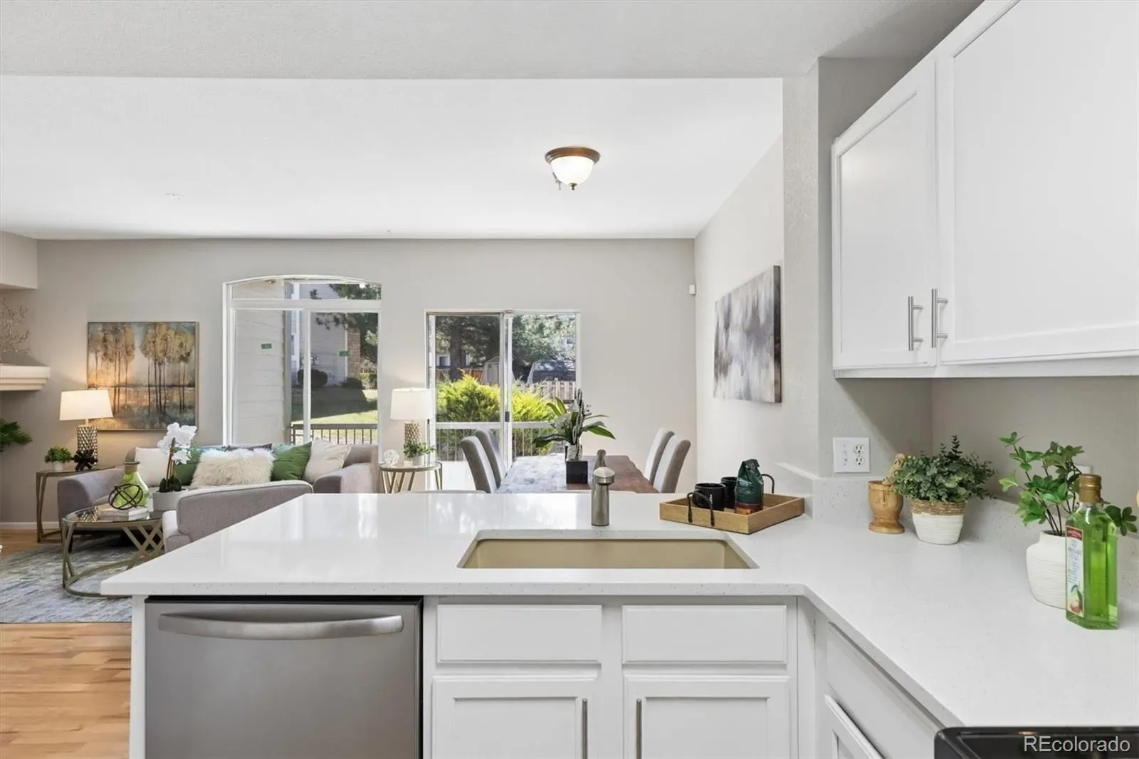 2575 S SYRACUSE Way #F101 Denver CO 80231 MLS #REC5966433 03202026150444 1600 11