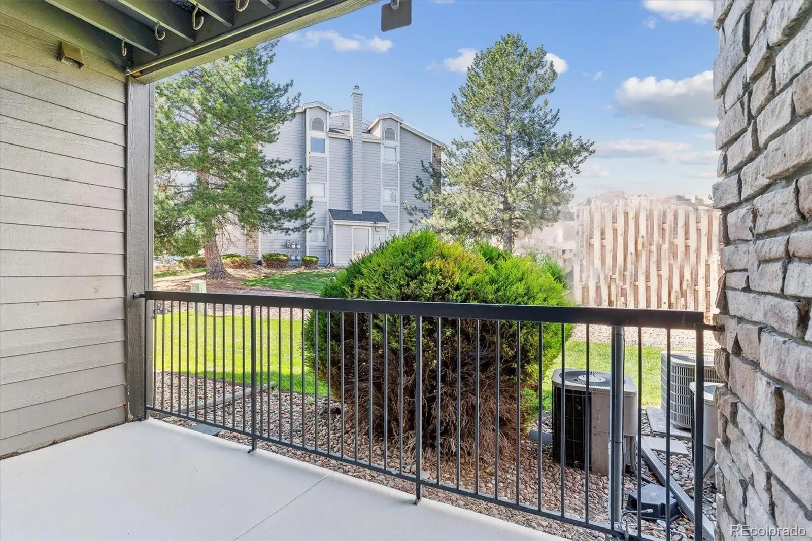 2575 S SYRACUSE Way #F101 Denver CO 80231 MLS #REC5966433 03202026150444 1600 18