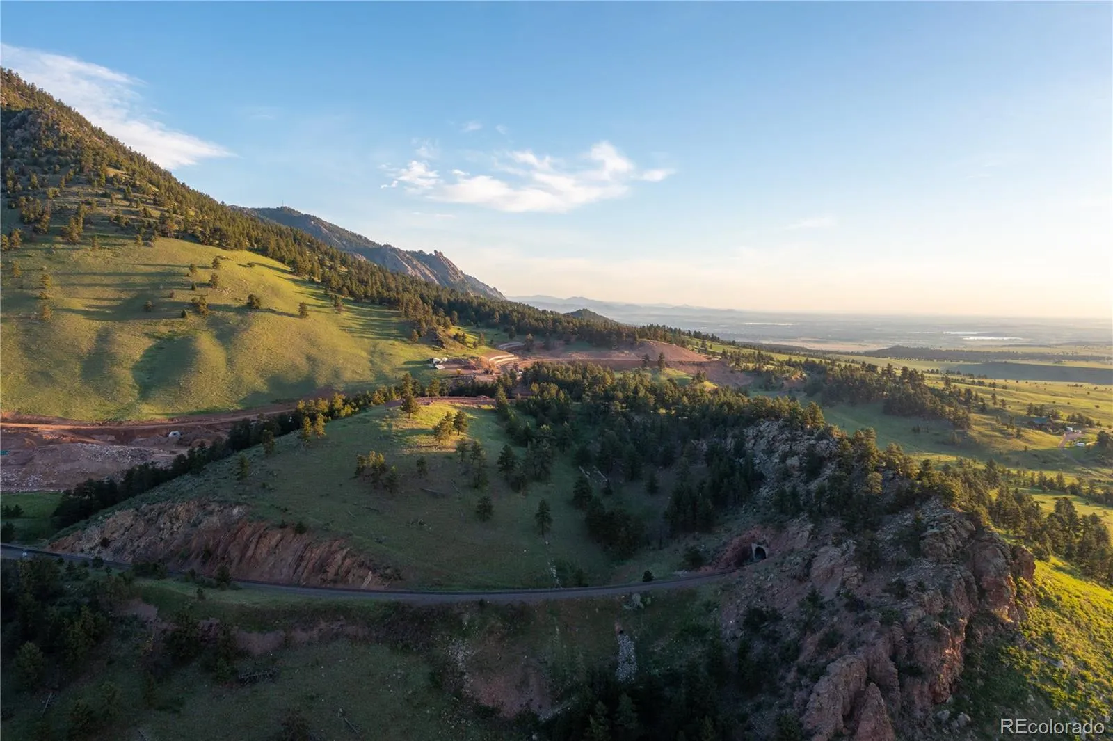 46 Canyon Pines Drive Arvada CO 80403 | MLS #REC5971563 05272026054953 1600 3