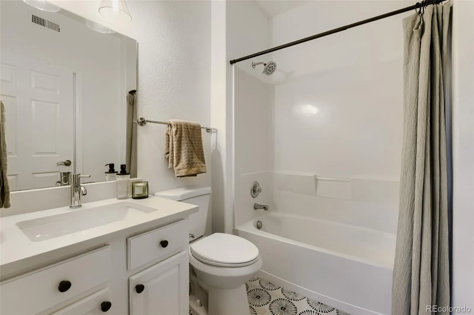 4799 Copeland Circle #101 Highlands Ranch CO 80126 | MLS #REC5975601 05052026224440 1600 18