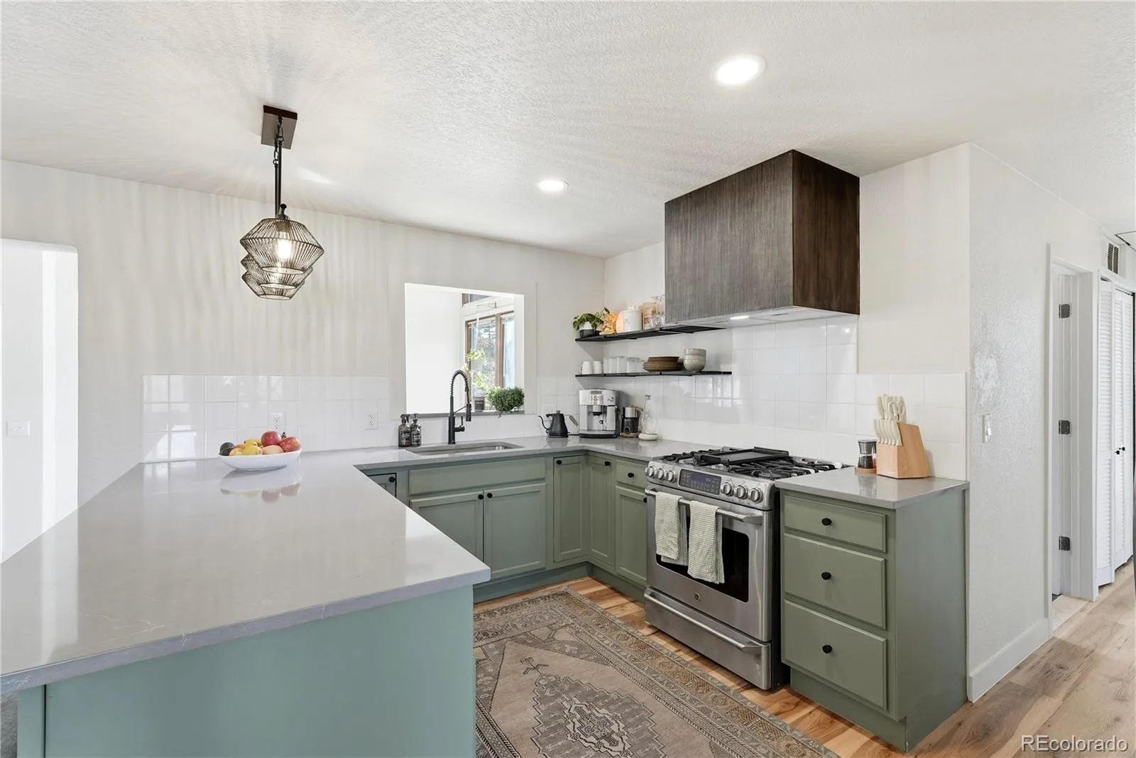 10477 Horizon View Drive Morrison CO 80465 | MLS #REC5976370 08202026180449 1600 12