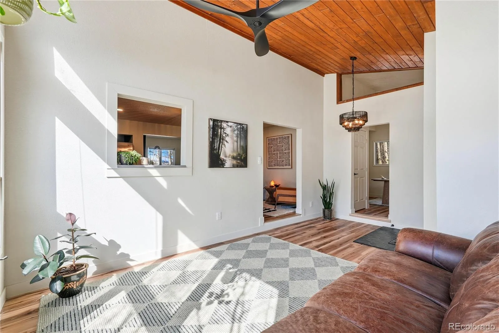 10477 Horizon View Drive Morrison CO 80465 | MLS #REC5976370 08202026180449 1600 8