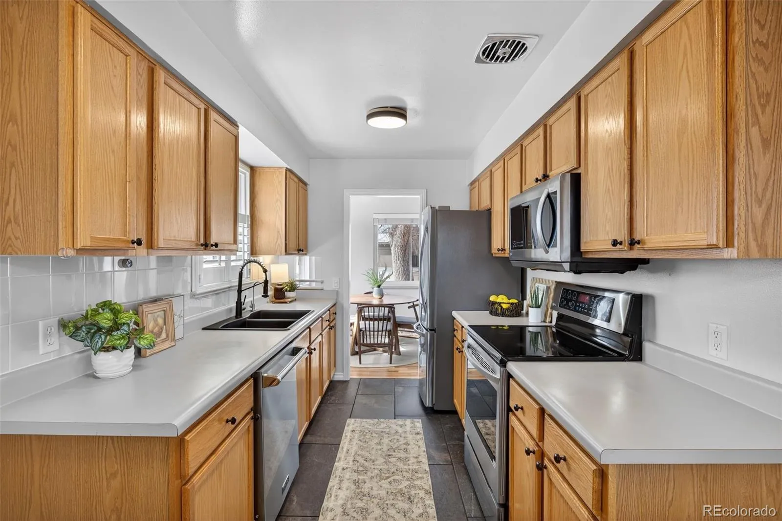 04162026163646 1600 12