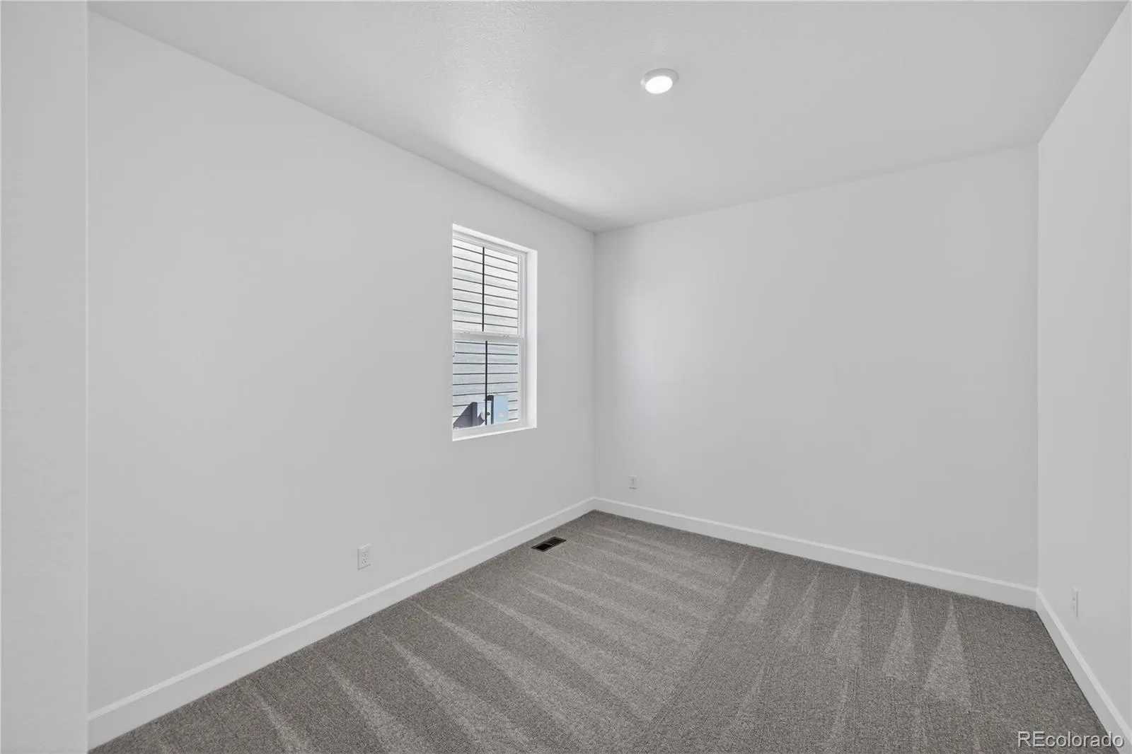 3310 N Denali Street Aurora CO 80019 | MLS #REC5978200 07302026195525 1600 15