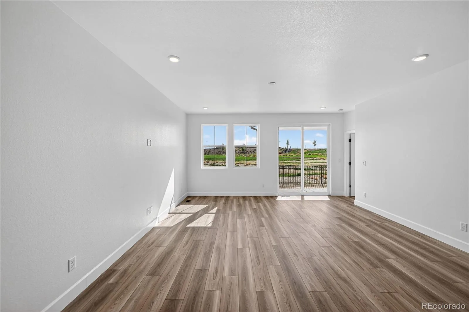 3310 N Denali Street Aurora CO 80019 | MLS #REC5978200 07302026195525 1600 4