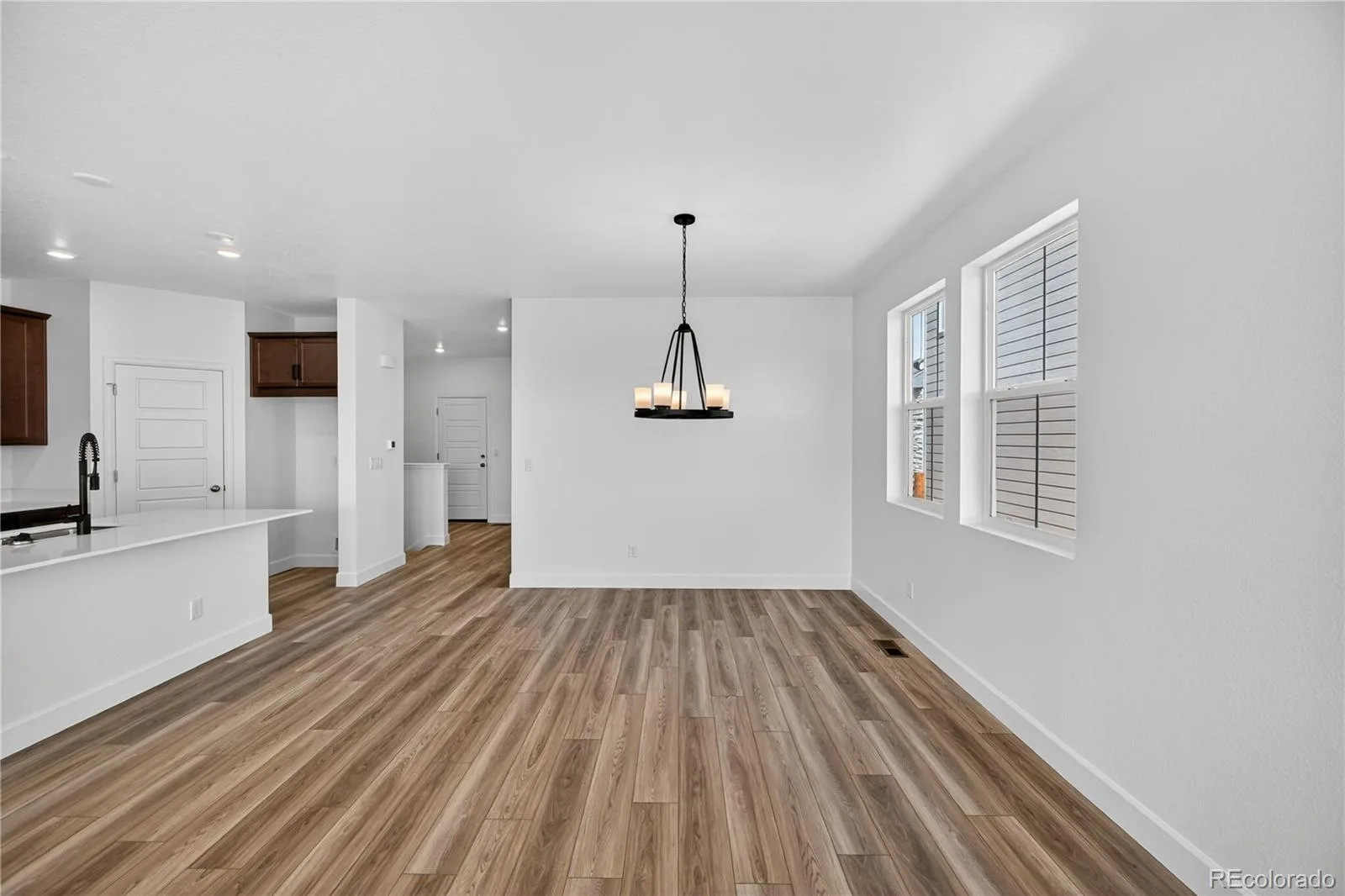 3310 N Denali Street Aurora CO 80019 | MLS #REC5978200 07302026195525 1600 5