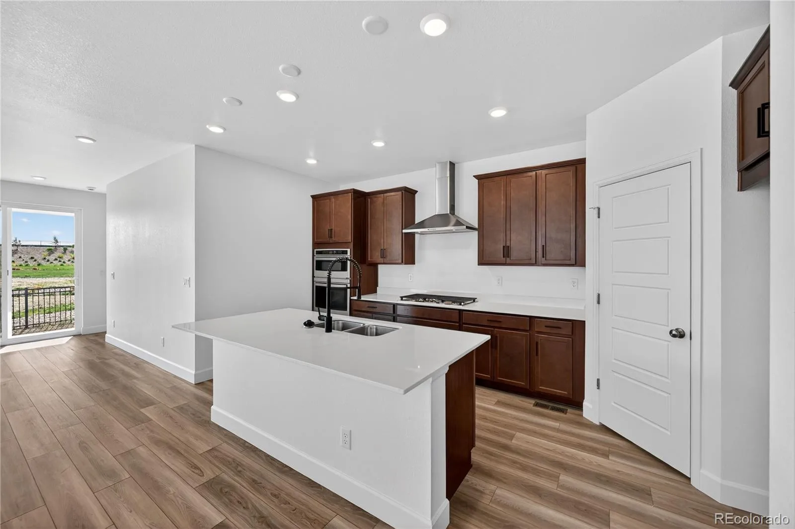 3310 N Denali Street Aurora CO 80019 | MLS #REC5978200 07302026195525 1600 6