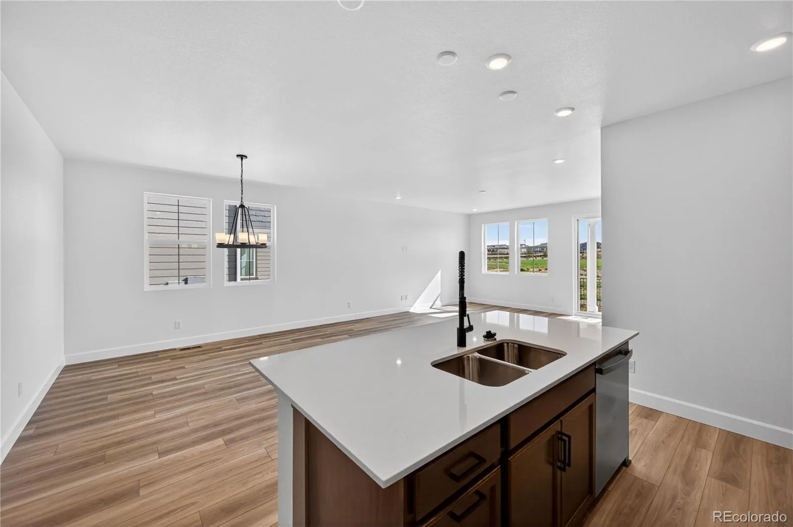 3310 N Denali Street Aurora CO 80019 | MLS #REC5978200 07302026195525 1600 7