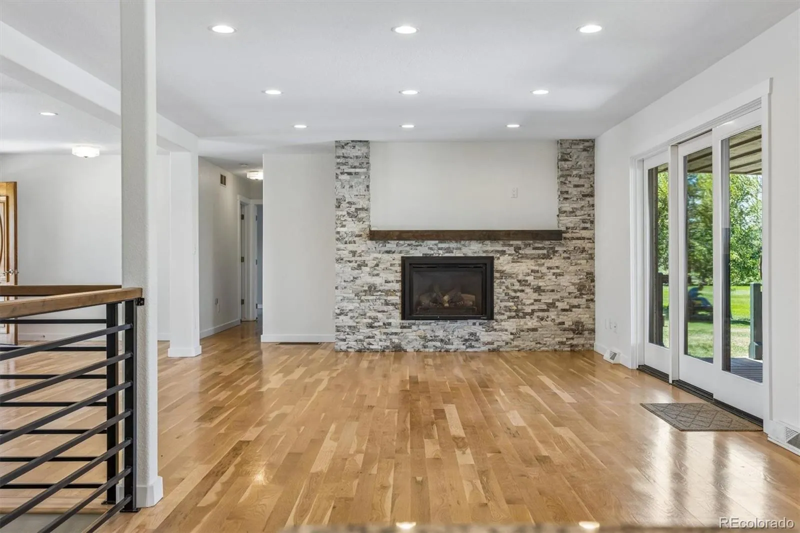 6587 S Helena Street Centennial CO 80016 MLS #REC5979962 05052026041411 1600 15