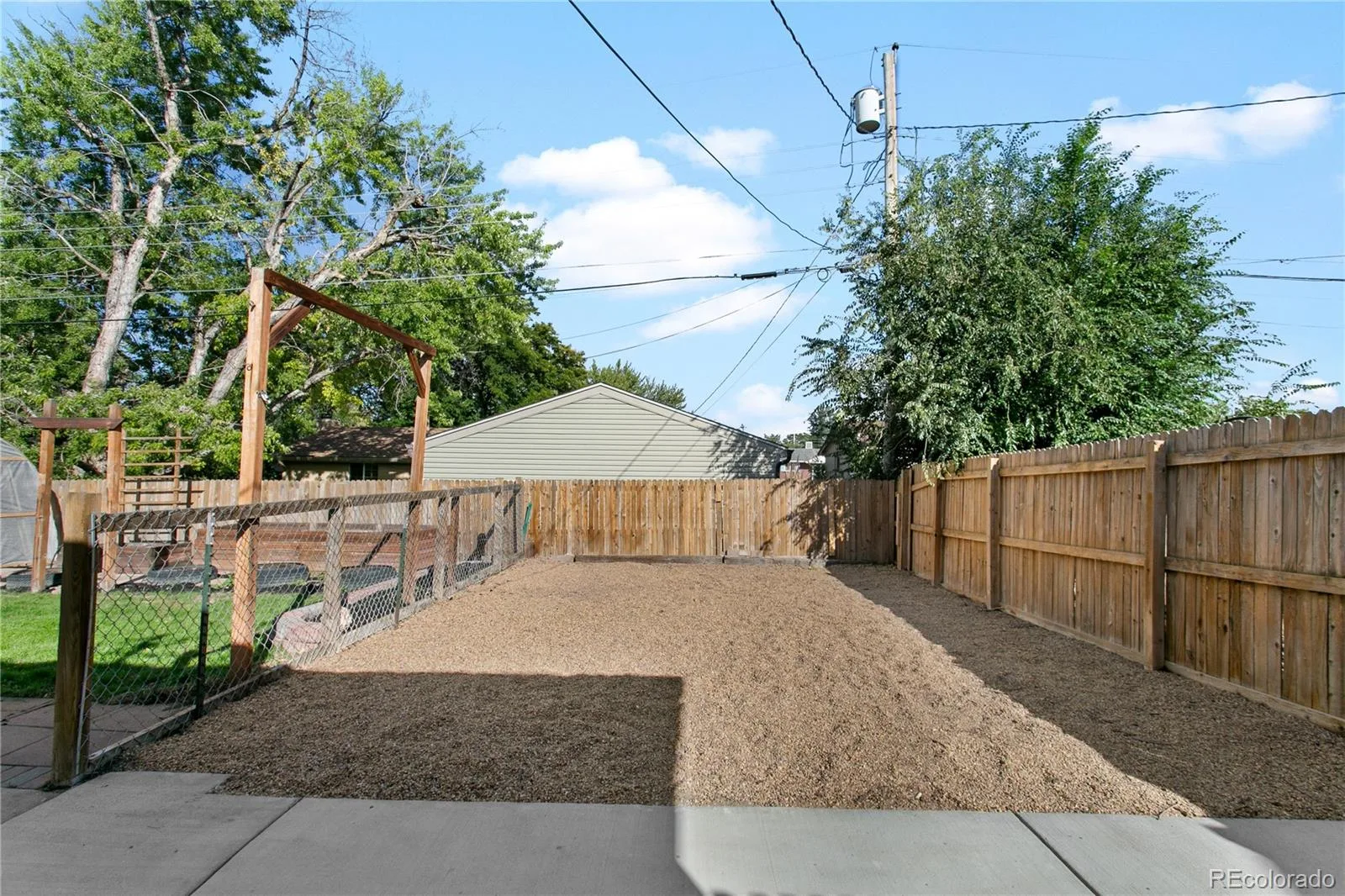 1624 S Yukon Court Lakewood CO 80232 | MLS #REC5982112 09222026112827 1600 12