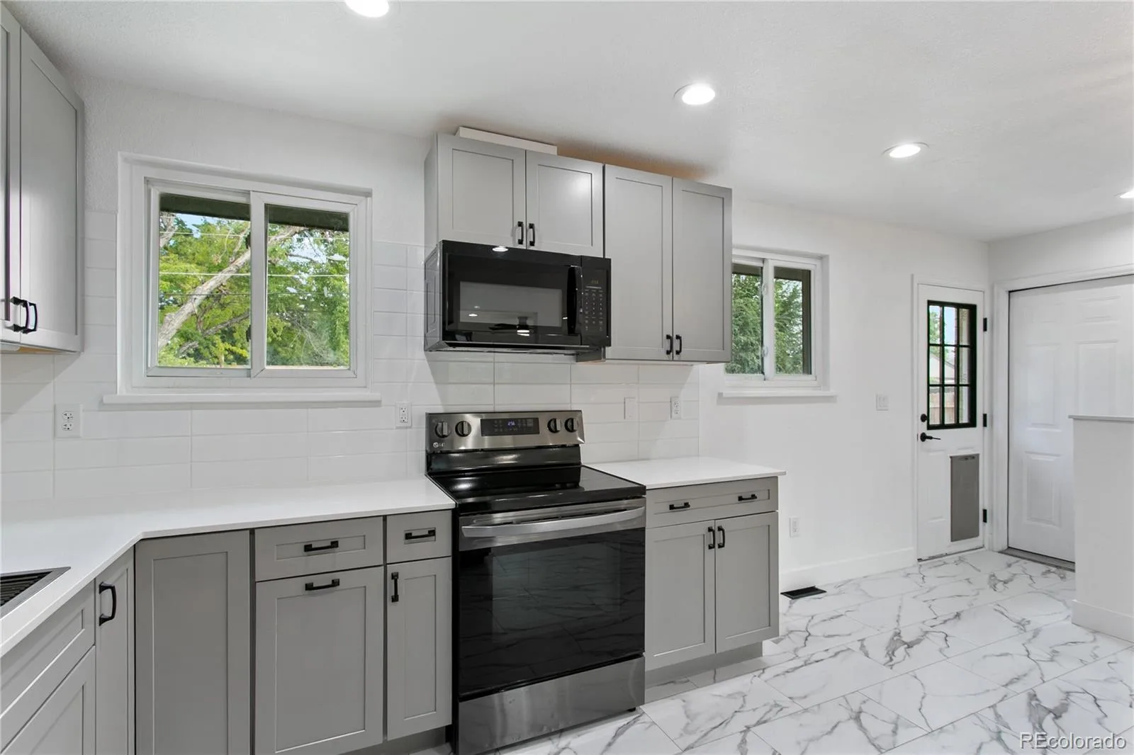 1624 S Yukon Court Lakewood CO 80232 | MLS #REC5982112 09222026112827 1600 5