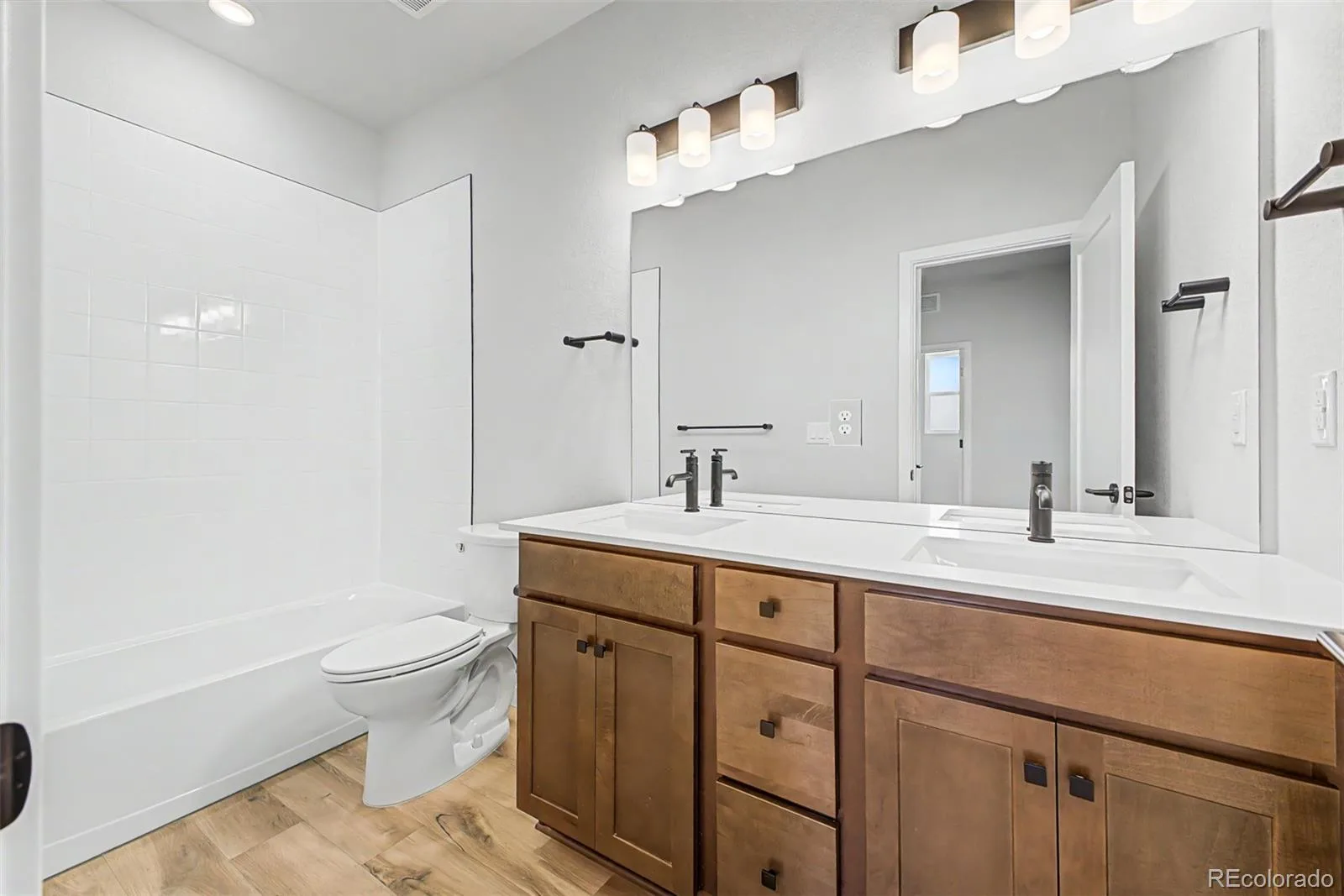 2783 E 103rd Avenue Thornton CO 80229 | MLS #REC5984025 08032026224849 1600 28