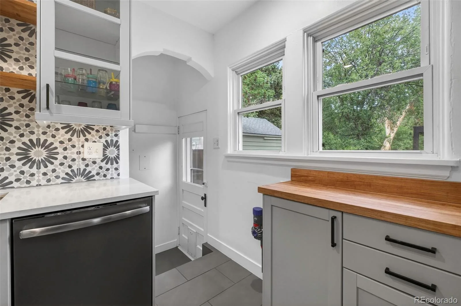 1050 Pikeview Street Lakewood CO 80215 MLS #REC5988390 06082026232350 1600 7