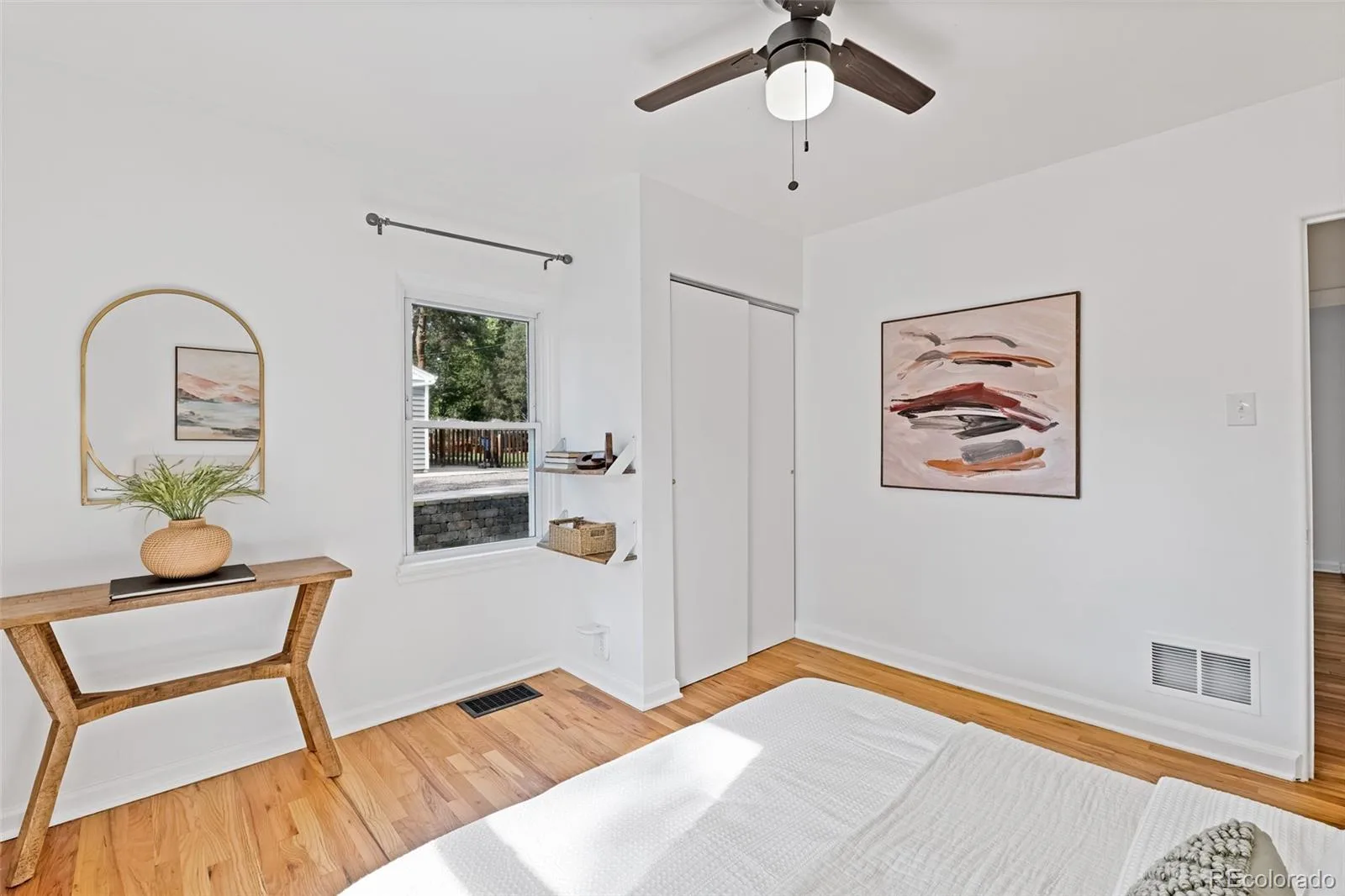 1050 Pikeview Street Lakewood CO 80215 | MLS #REC5988390 08282026204024 1600 22