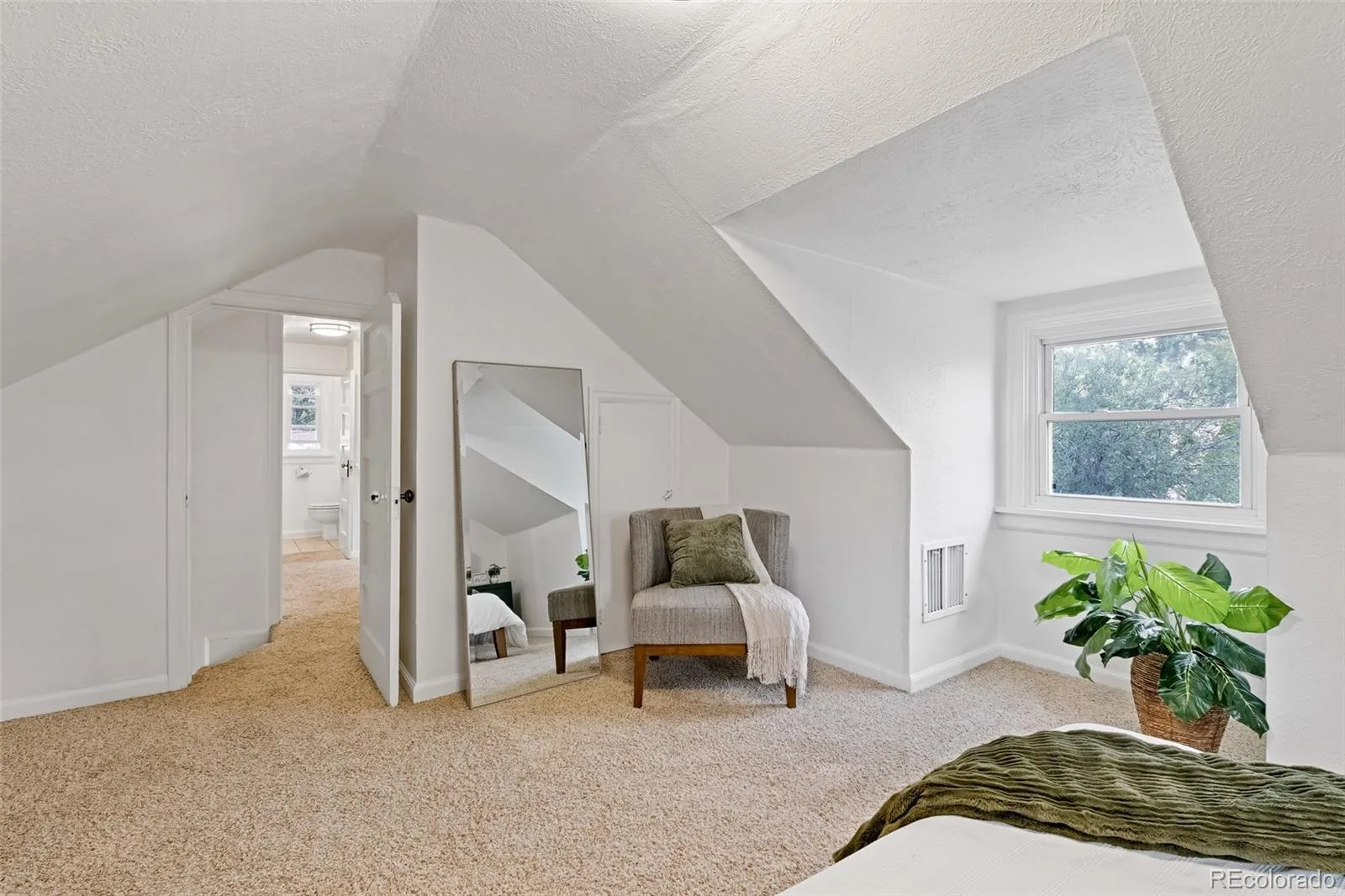 1050 Pikeview Street Lakewood CO 80215 | MLS #REC5988390 08282026204024 1600 24