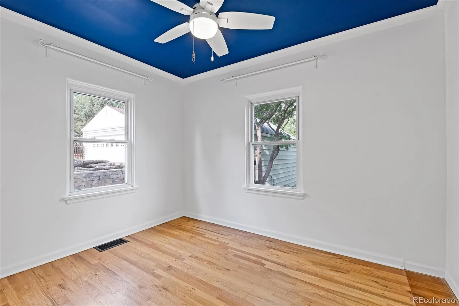 1050 Pikeview Street Lakewood CO 80215 | MLS #REC5988390 08282026204024 1600 25