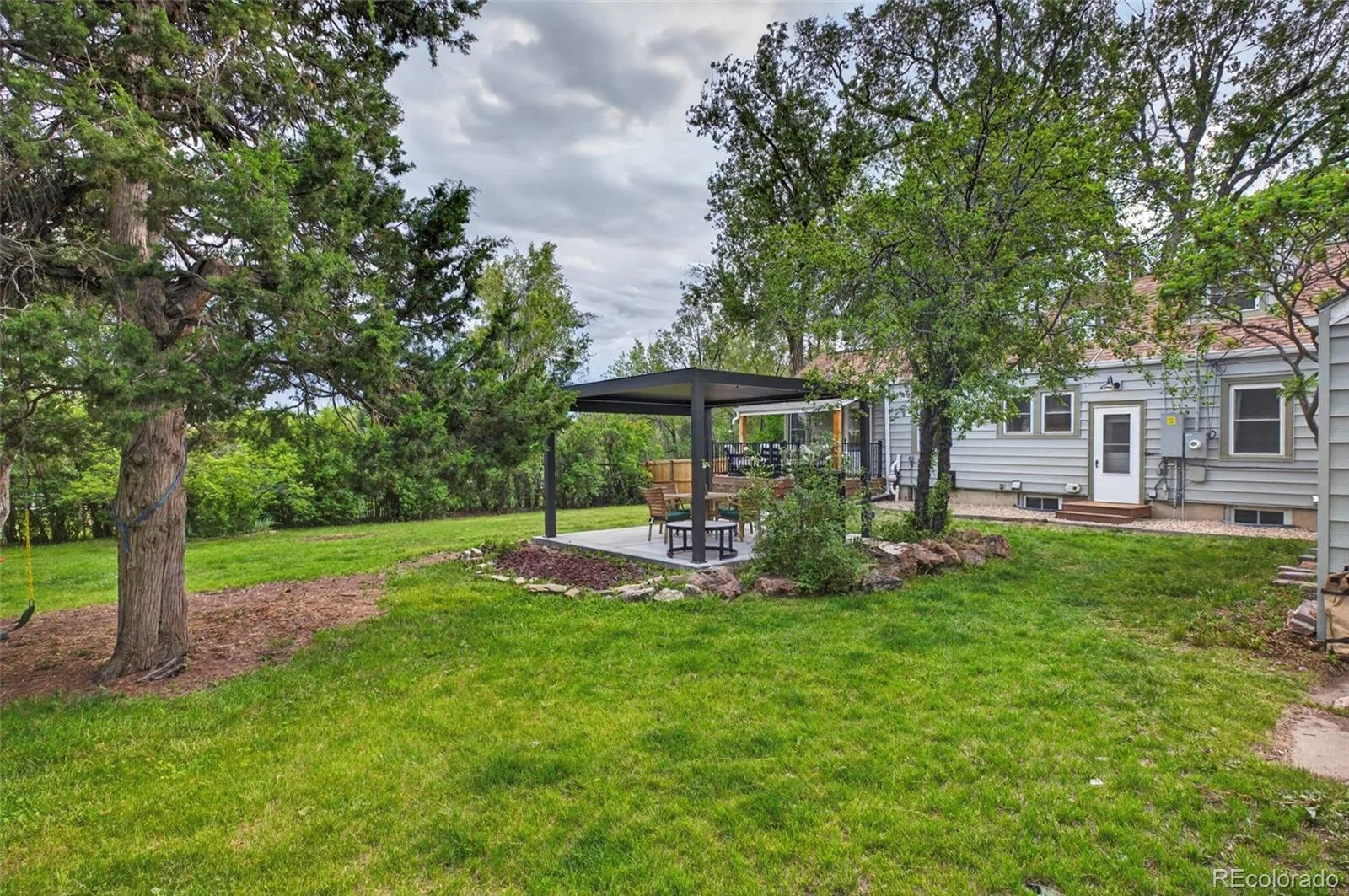 1050 Pikeview Street Lakewood CO 80215 | MLS #REC5988390 08282026204024 1600 37